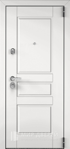 Белая металлическая дверь входная утепленная №27 - фото вид снаружи