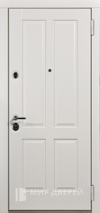 Входная дверь в частный дом белая №32 - фото вид снаружи